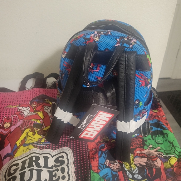 Loungefly Women Marvel - Picture 2 of 7